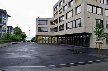 Vorplatz Kirchenzentrum